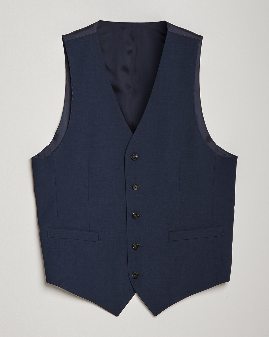 Mies | Pikkutakit | Tiger of Sweden | Wayde Wool Travel Waistcoat Royal Blue