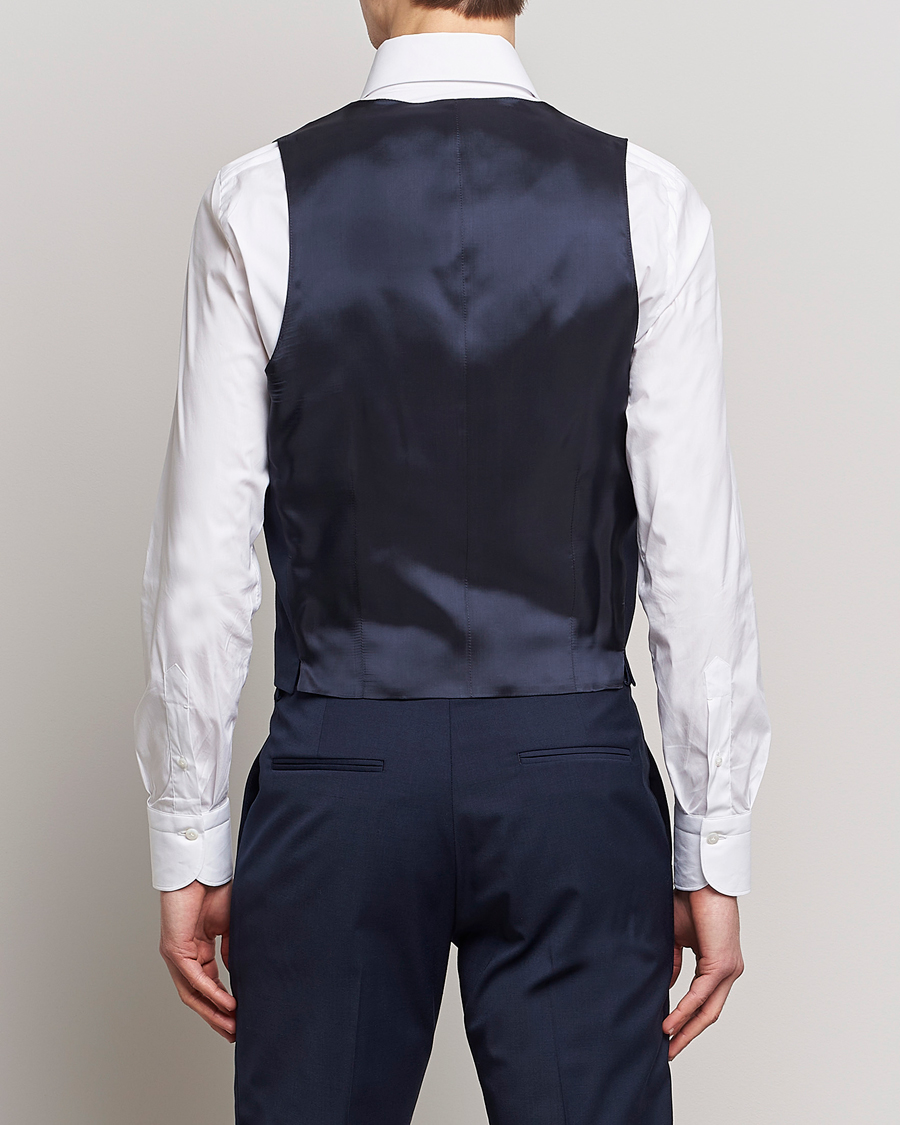 Mies | Pikkutakit | Tiger of Sweden | Wayde Wool Travel Waistcoat Royal Blue