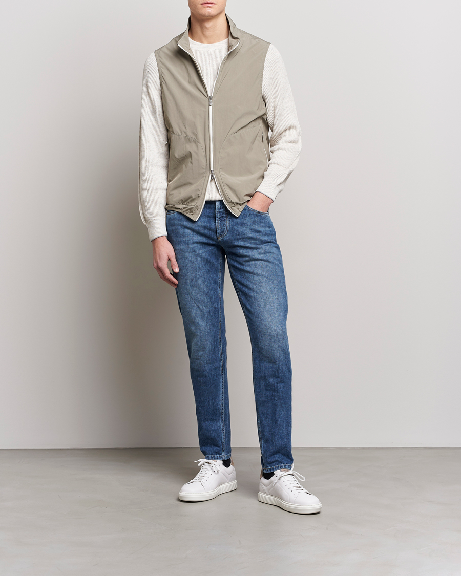 Mies | Farkut | Brunello Cucinelli | Slim Fit Jeans Dark Wash