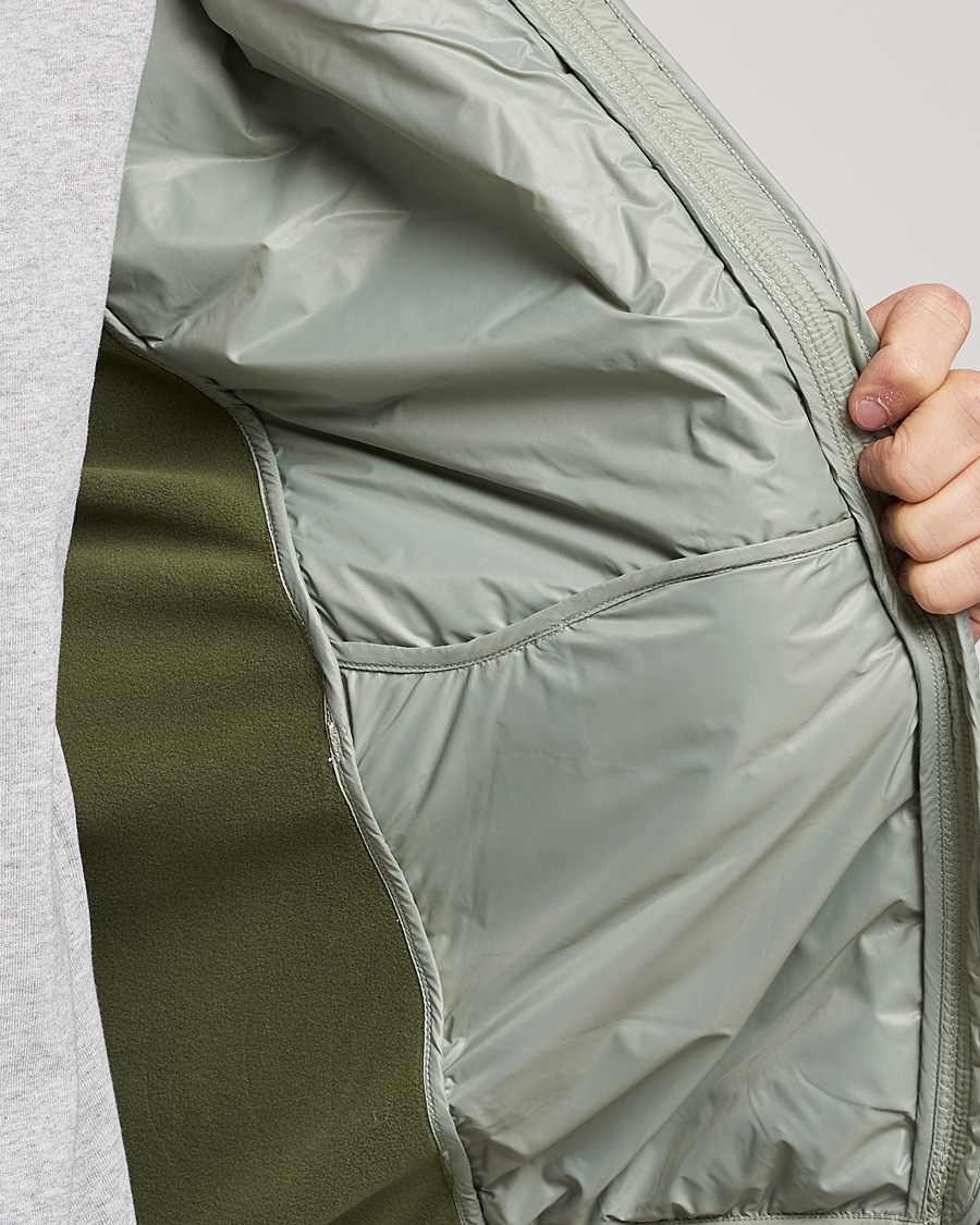 Mies | Takit | Peak Performance | Helium Hooded Hybrid Limit Green