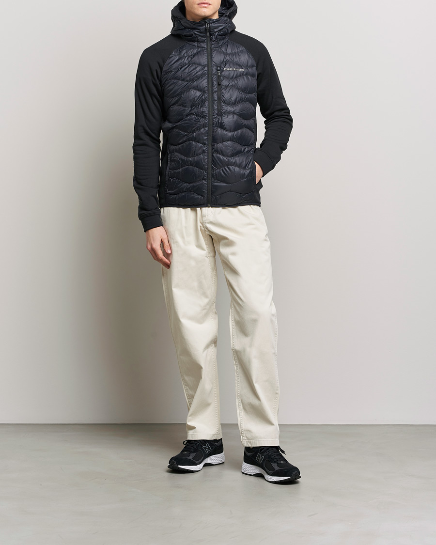Mies | Takit | Peak Performance | Helium Hooded Hybrid Black