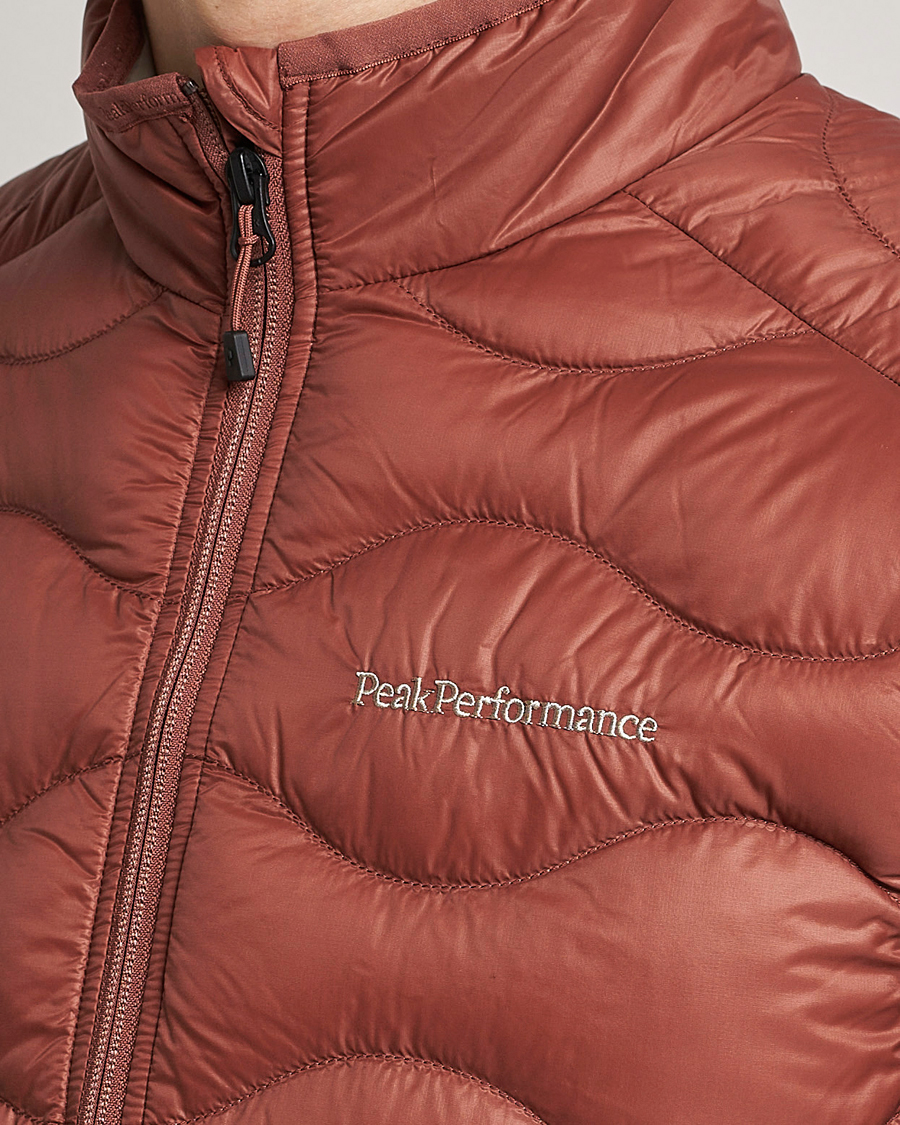 Mies | Ulkoliivit | Peak Performance | Helium Down Vest Classic Clay