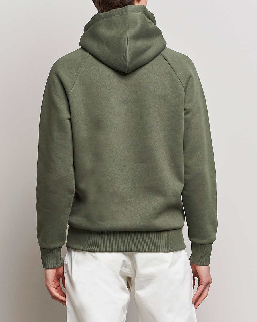 Mies | Puserot | Peak Performance | Original Small Logo Hood Pine Needel