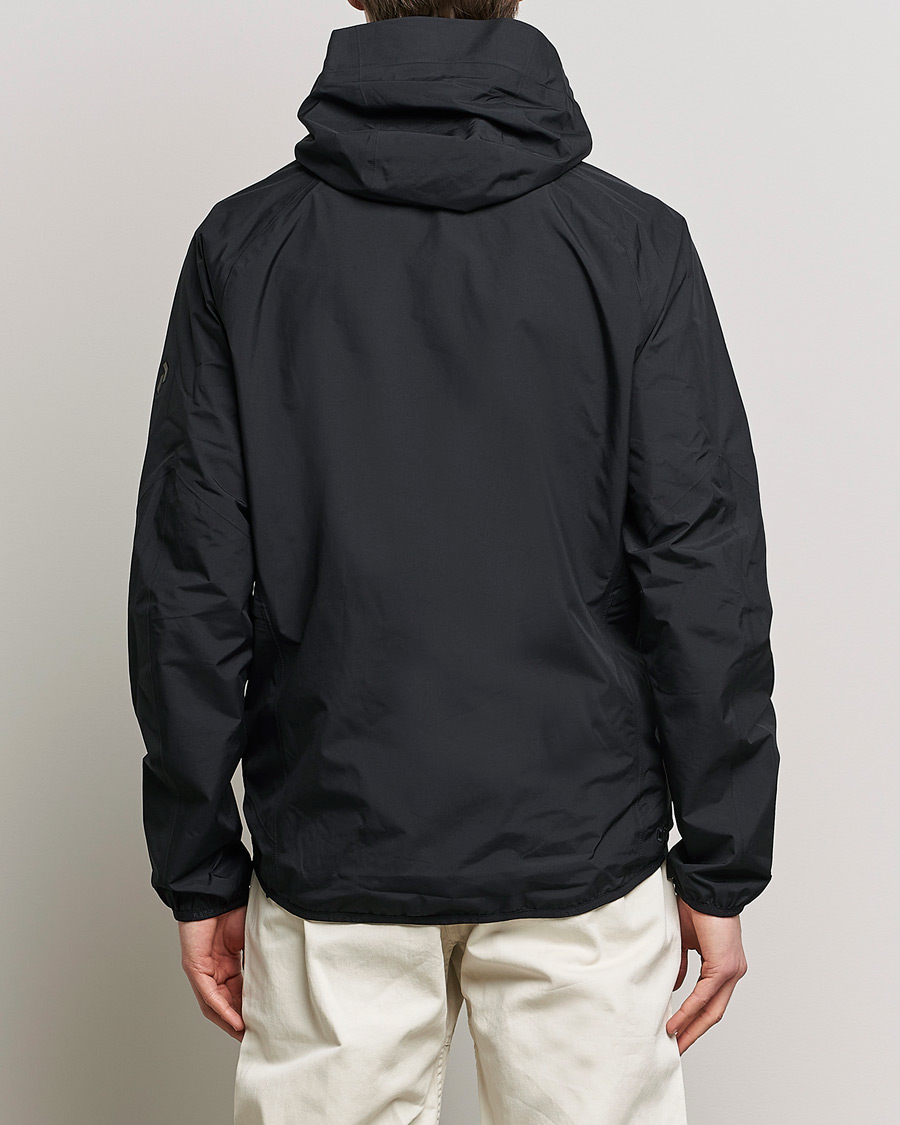 Mies | Takit | Peak Performance | M Pac Gore-Tex Jacket Black