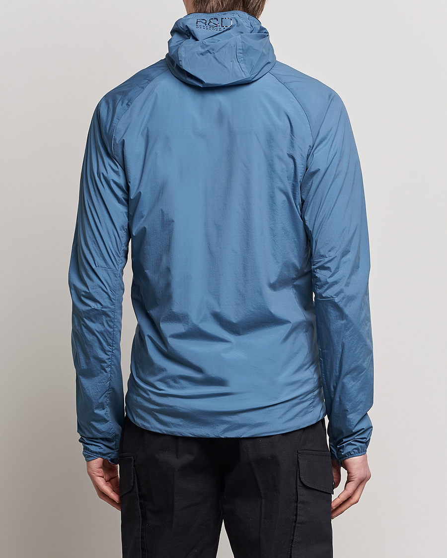 Mies | Takit | Peak Performance | Vislight Alpha Wind Jacket Shallow