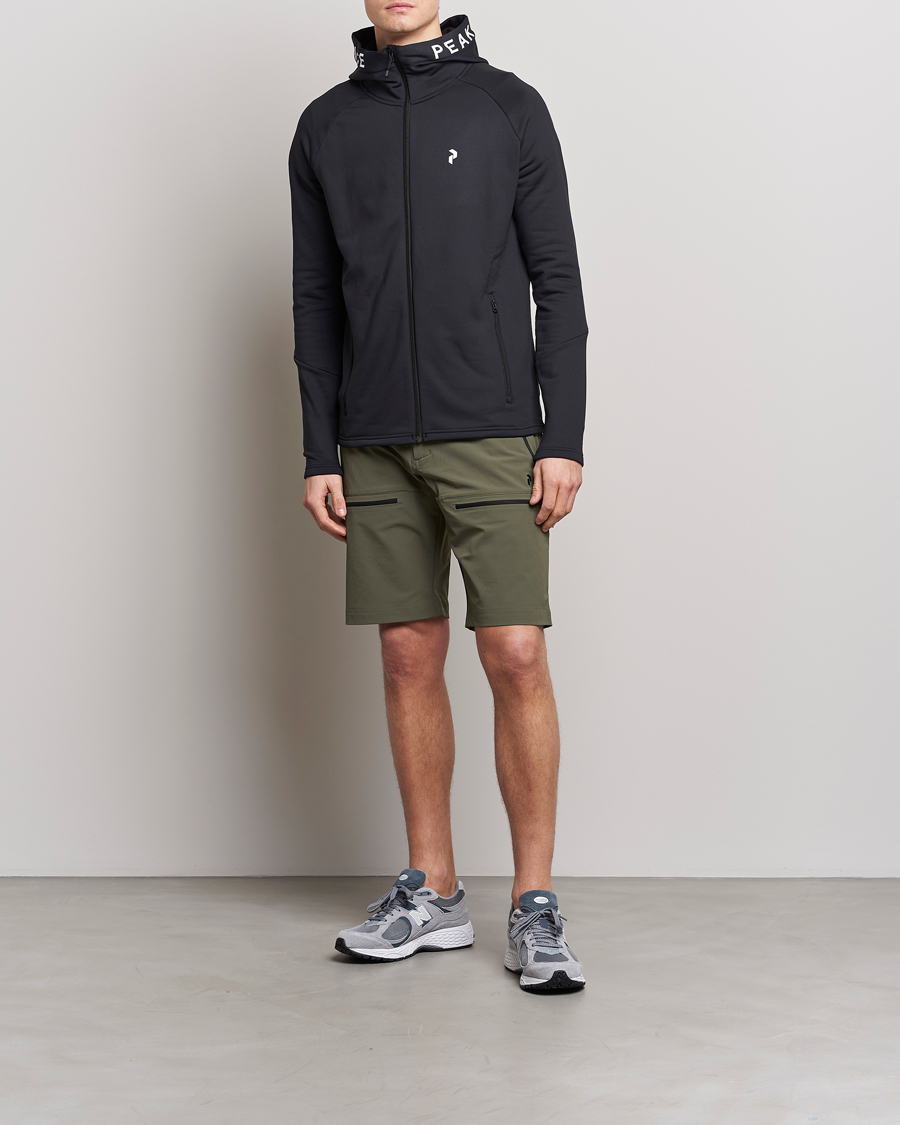 Mies | Shortsit | Peak Performance | Stretch Drawstring Tech Shorts Pine Needle