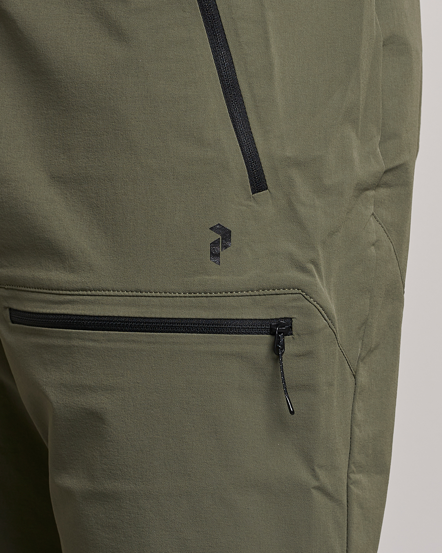 Mies | Shortsit | Peak Performance | Stretch Drawstring Tech Shorts Pine Needle