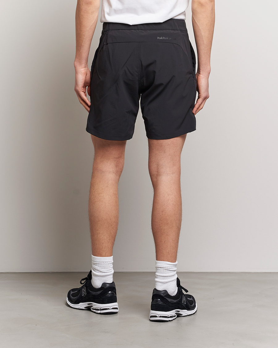 Mies | Shortsit | Peak Performance | Vislight Light Shorts Off Black