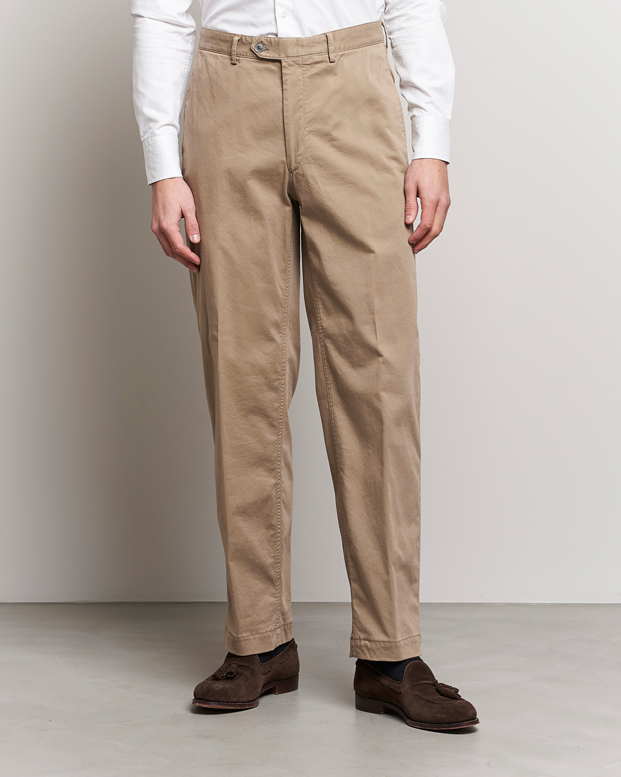 Mies |  | Oscar Jacobson | Tanker Pleat Cotton Trousers Beige