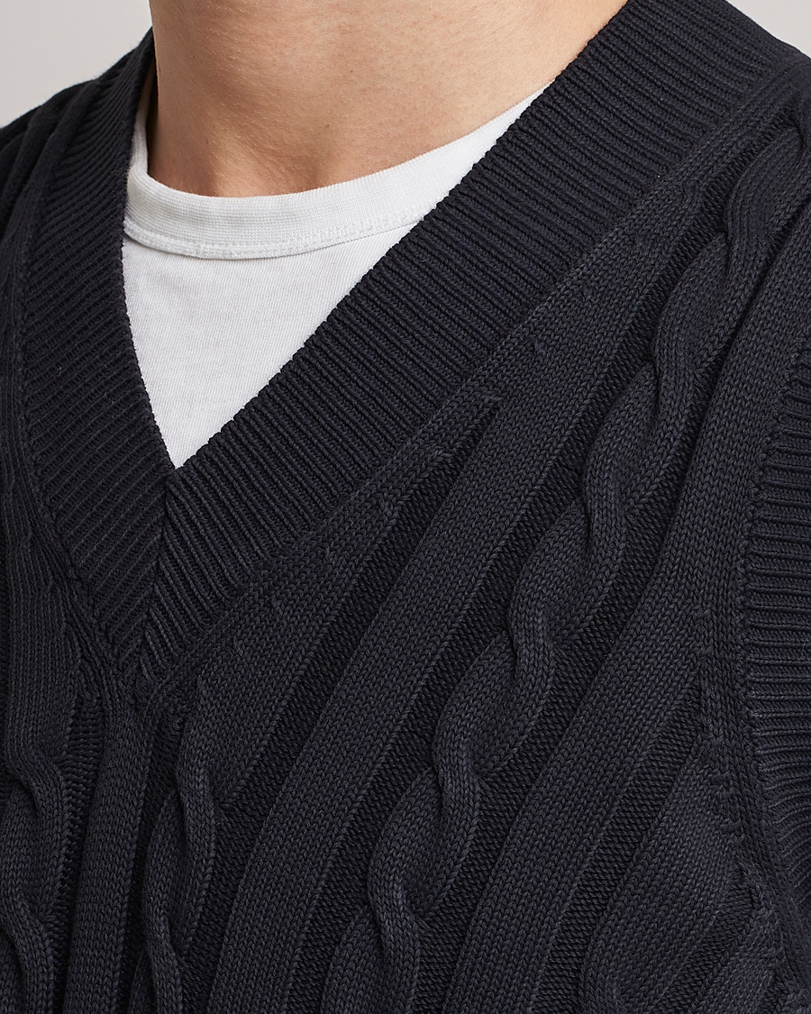 Mies | Puserot | Oscar Jacobson | Lucas Cable Knitted Vest Navy