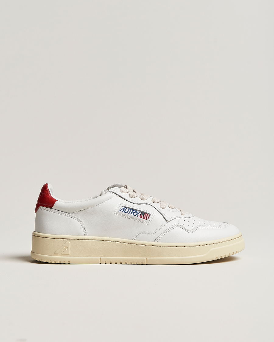 Mies | Autry Medalist Low Super Soft Leather Sneaker White/Red | Autry | Medalist Low Super Soft Leather Sneaker White/Red