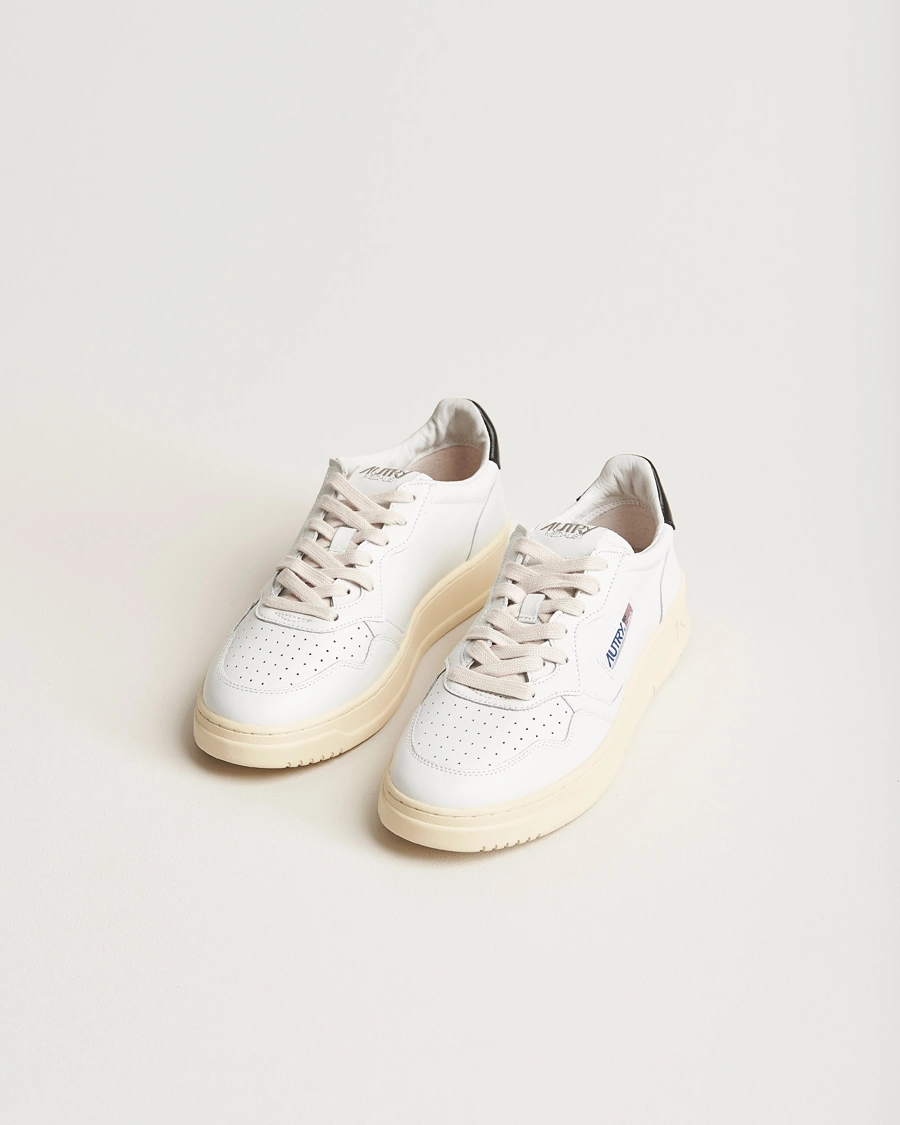 Mies | Mustat tennarit | Autry | Medalist Low Leather Sneaker White/Black