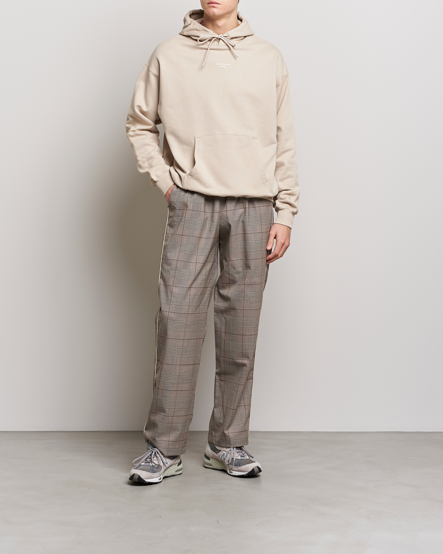 Mies | Puserot | Drôle de Monsieur | Classic NFPM Hoodie Beige