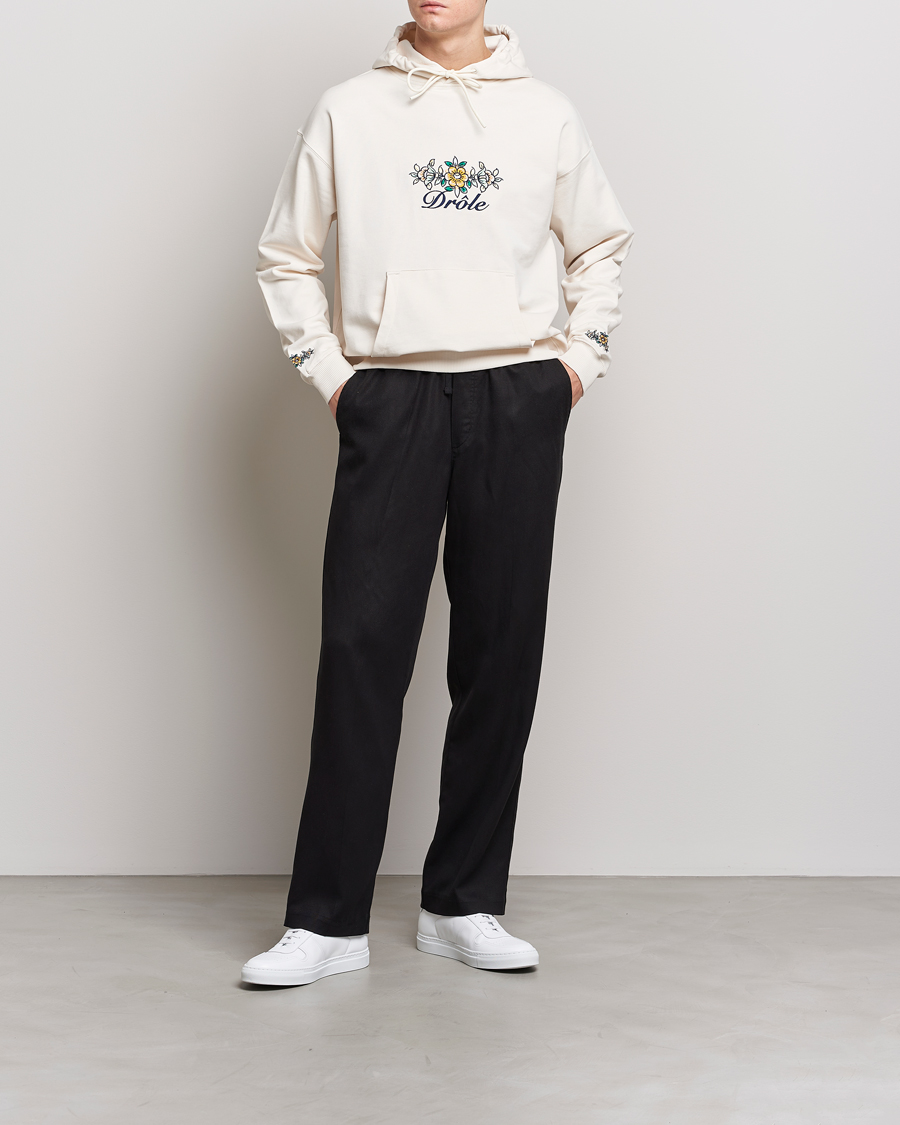 Mies | Puserot | Drôle de Monsieur | Fleur Embroidered Hoodie Off White