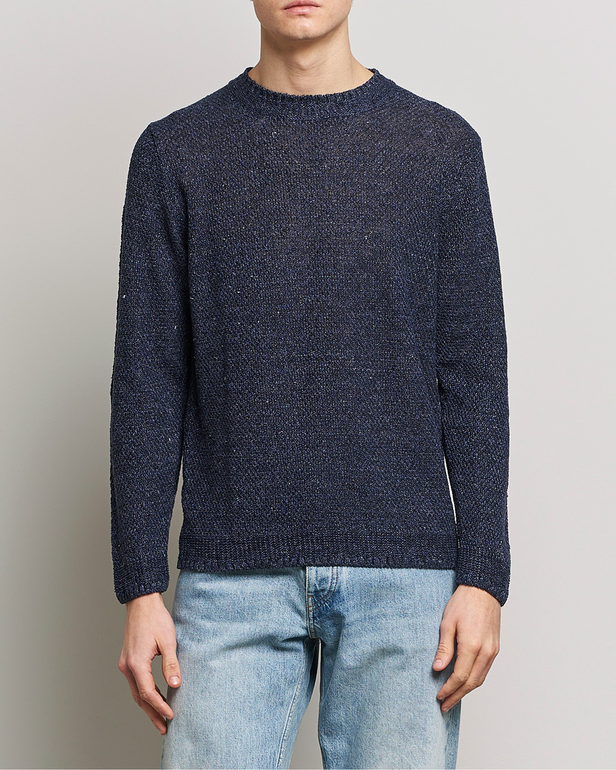 Mies |  | Inis Meáin | Moss Stiched Linen Crew Neck Dark Blue