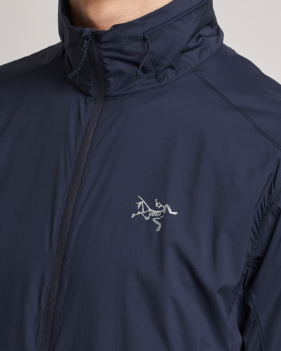 Mies | Takit | Arc'teryx | Nodin Lightweight Wind Jacket Black Sapphire