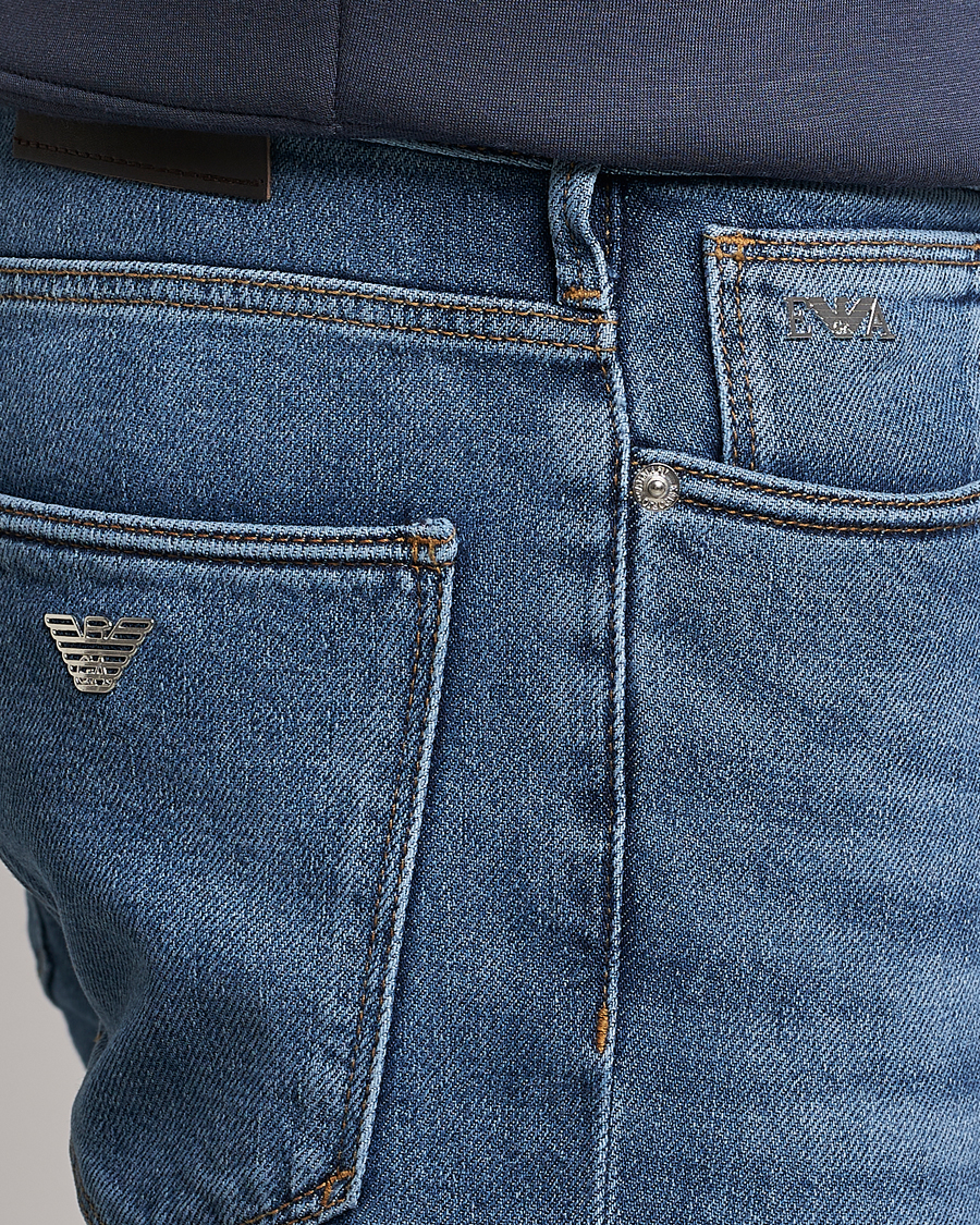 Mies | Farkut | Emporio Armani | Slim Fit Jeans Light Blue
