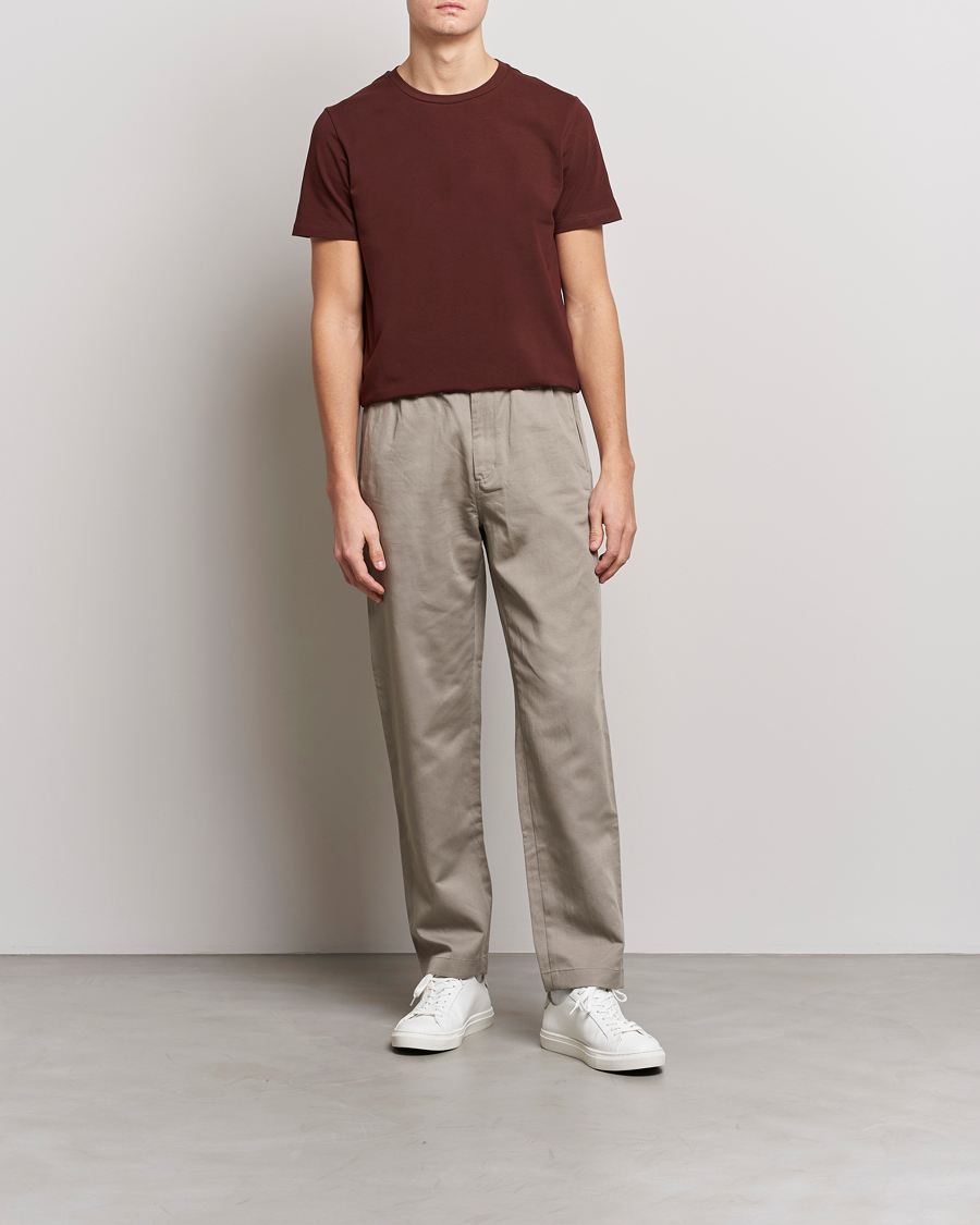 Mies | T-paidat | Filippa K | Stretch Cotton Tee Brown