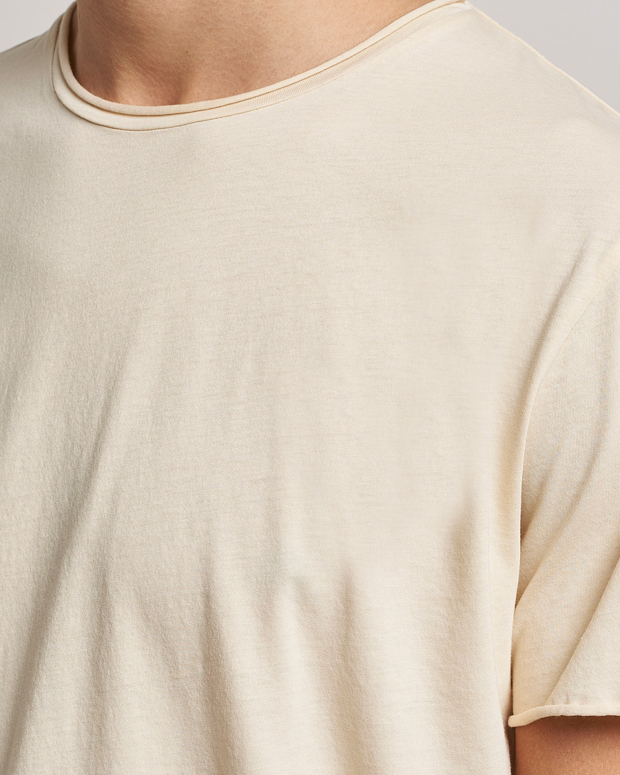 Mies | T-paidat | Filippa K | Roll Neck Tee Vanilla