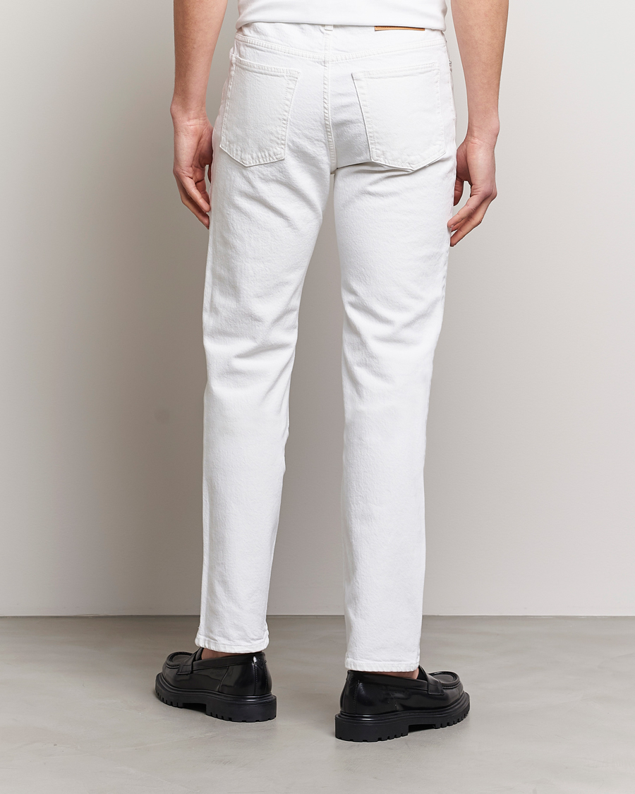 Mies | Farkut | Filippa K | Classic Straight Jeans Washed White