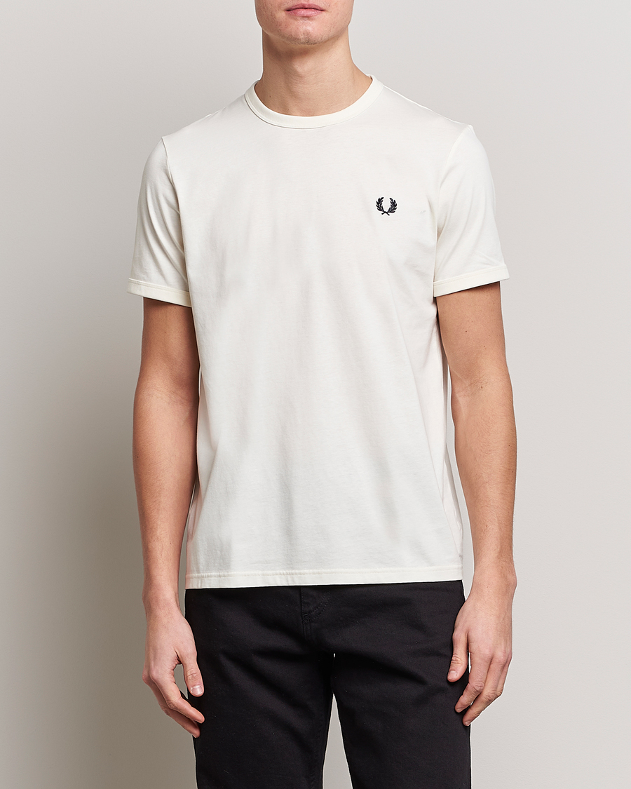 Mies | Lyhythihaiset t-paidat | Fred Perry | Ringer T-Shirt Ecru