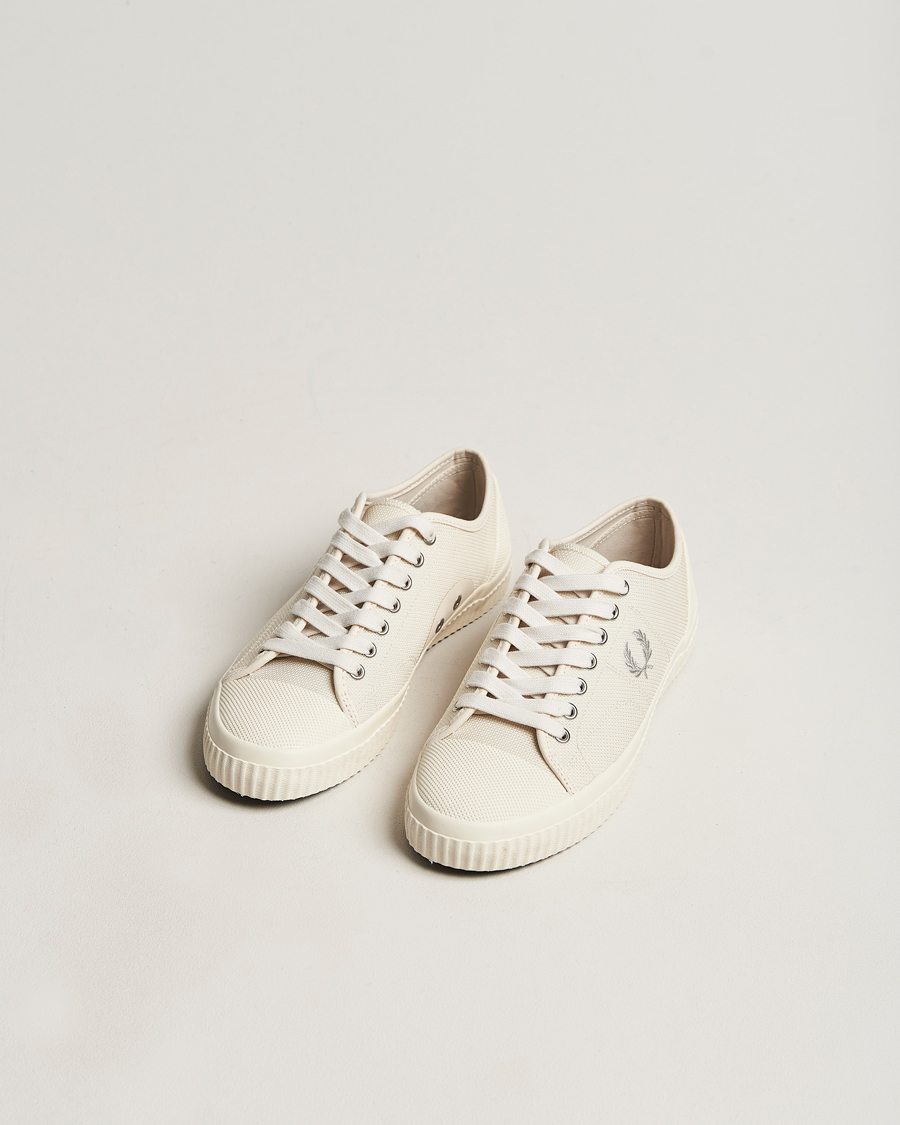 Mies | Kengät | Fred Perry | Hughes Low Canvas Sneaker Ecru