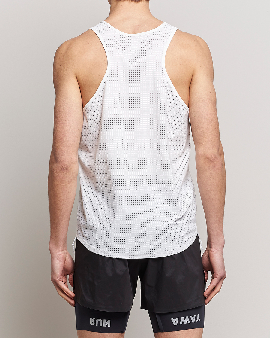 Mies | T-paidat | Satisfy | Space-O Singlet White