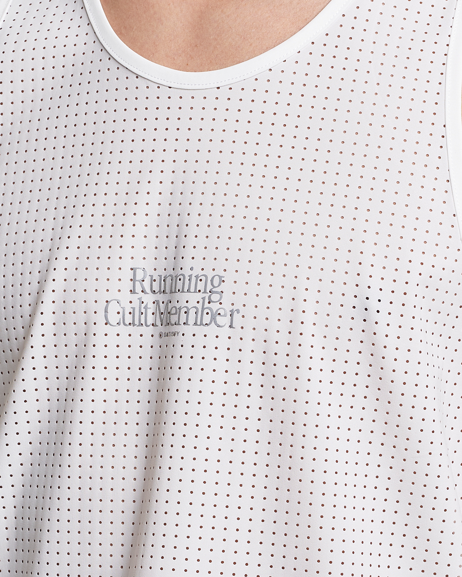 Mies | T-paidat | Satisfy | Space-O Singlet White