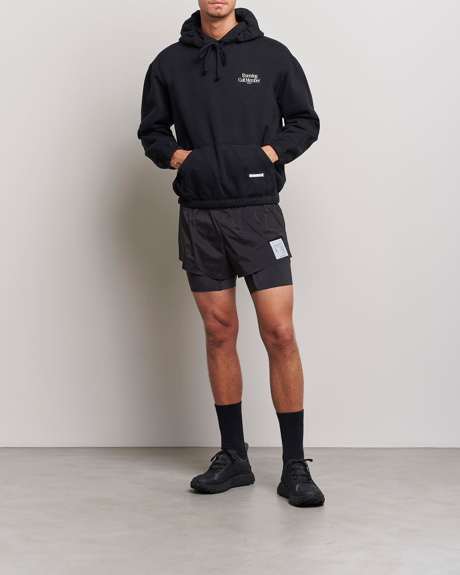 Mies | Puserot | Satisfy | SoftShell Hoodie Black