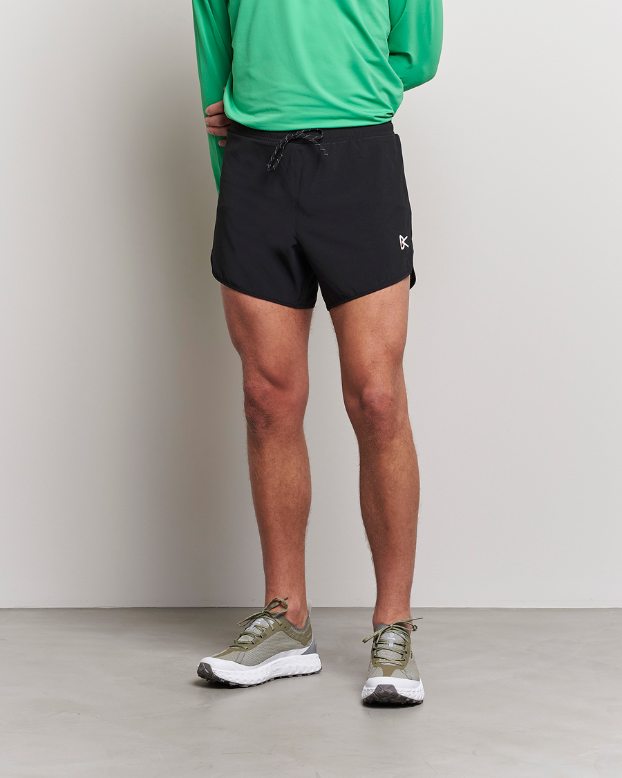 Mies | Tekniset shortsit | District Vision | Spino Training Shorts Black
