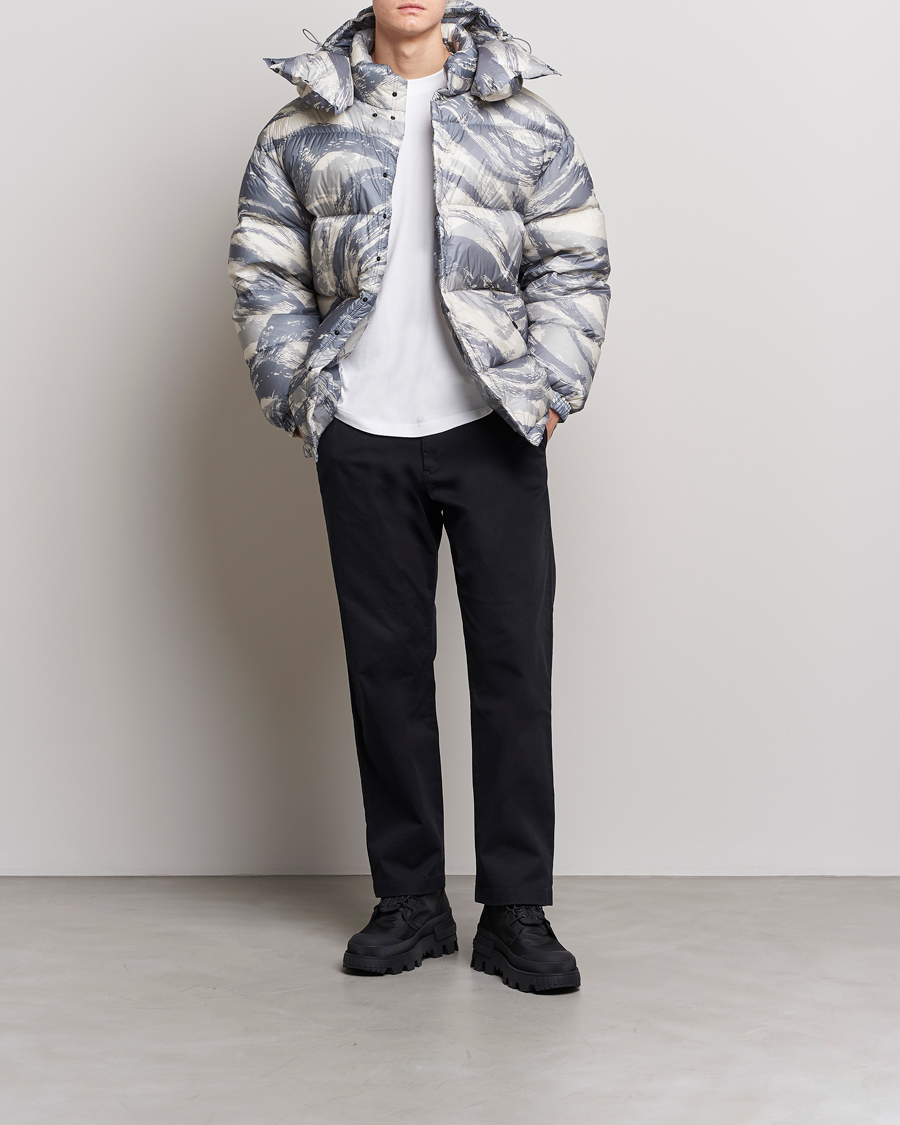 Mies | Takit | Moncler Genius | 4 Moncler Hyke Galenstock Print Down Jacket Camo