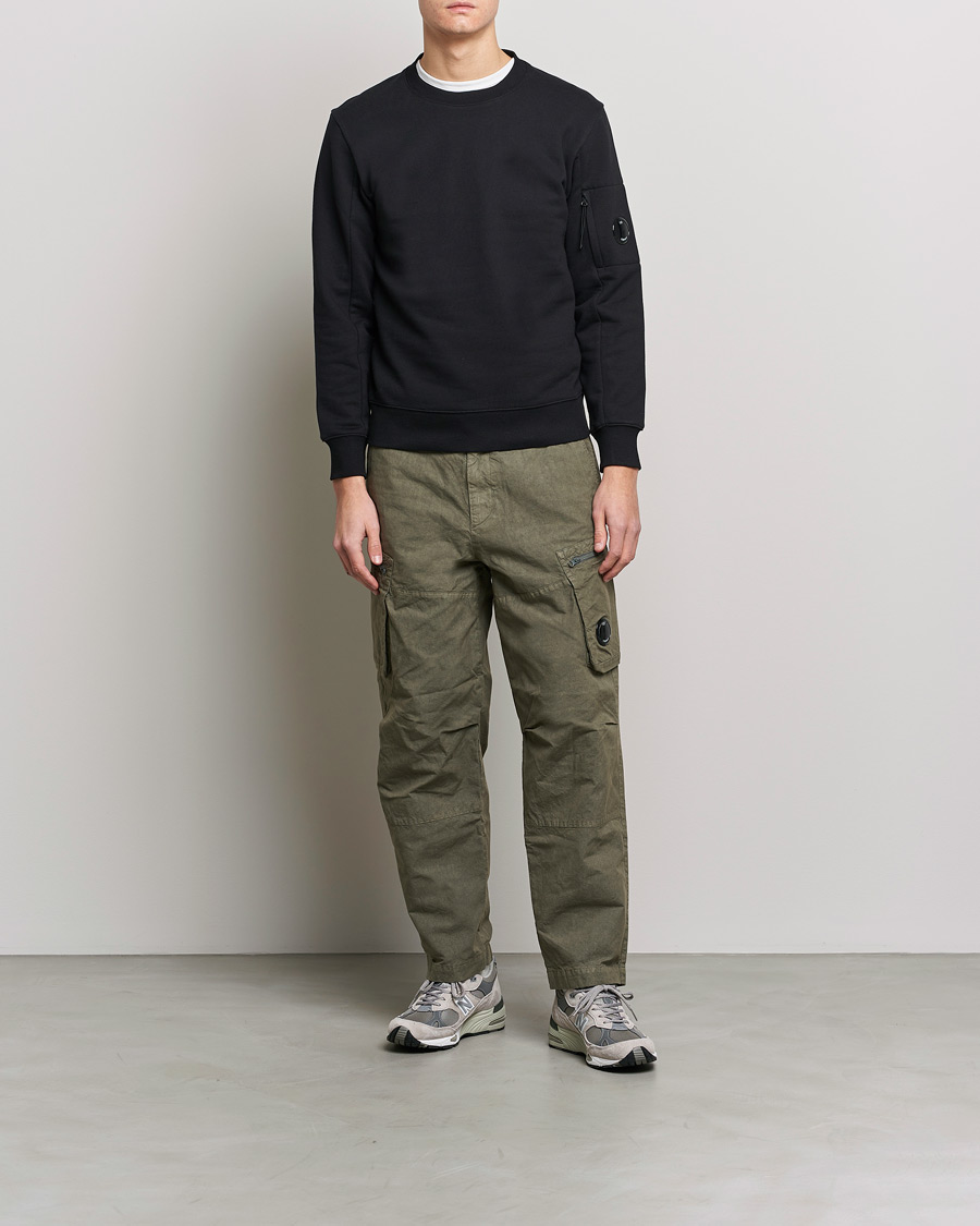 Mies | Puserot | C.P. Company | Diagonal Raised Fleece Lens Sweatshirt Black