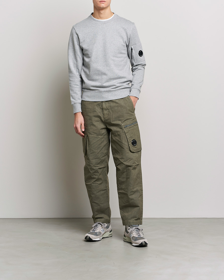Mies | Puserot | C.P. Company | Diagonal Raised Fleece Lens Sweatshirt Grey