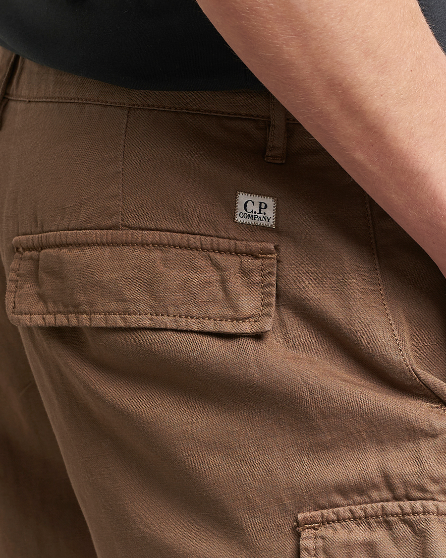 Mies | Shortsit | C.P. Company | Cotton/Linen Cargo Shorts Taupe