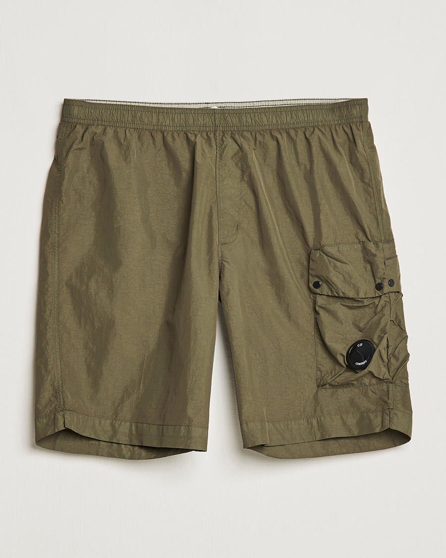 Mies | Shortsit | C.P. Company | Flatt Nylon Garment Dyed Shorts Olive
