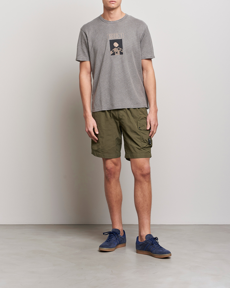 Mies | Shortsit | C.P. Company | Flatt Nylon Garment Dyed Shorts Olive