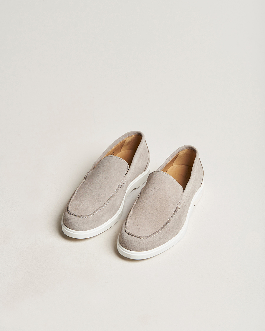 Mies | Loaferit | Loake Shoemakers | Tuscany Suede Loafer Stone
