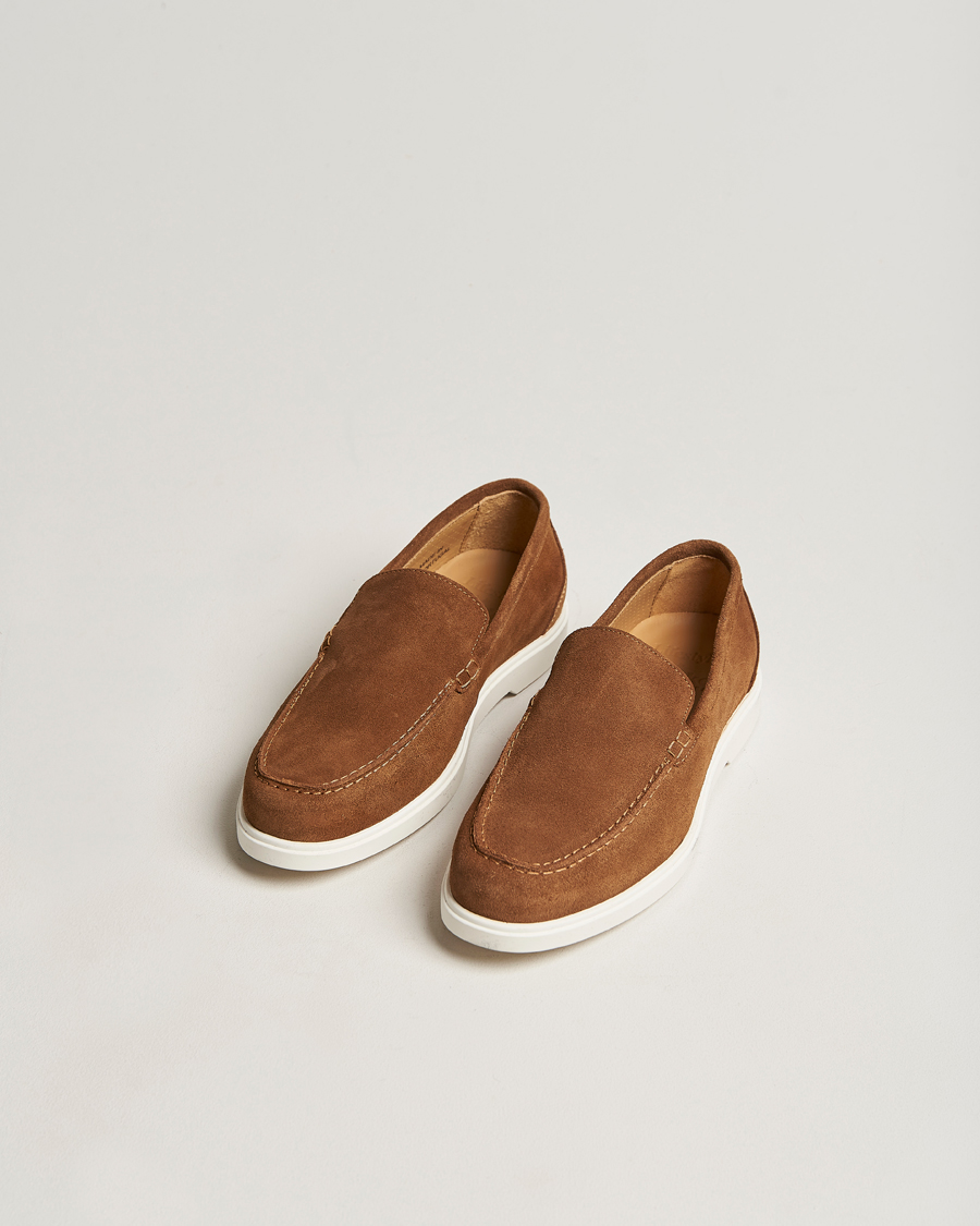 Mies | Arkipuku | Loake 1880 | Tuscany Suede Loafer Chestnut