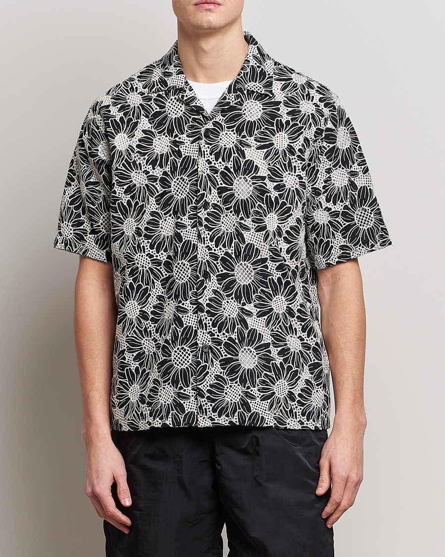 Mies | Kauluspaidat | Sunflower | Cayo Floral Short Sleeve Shirt Black