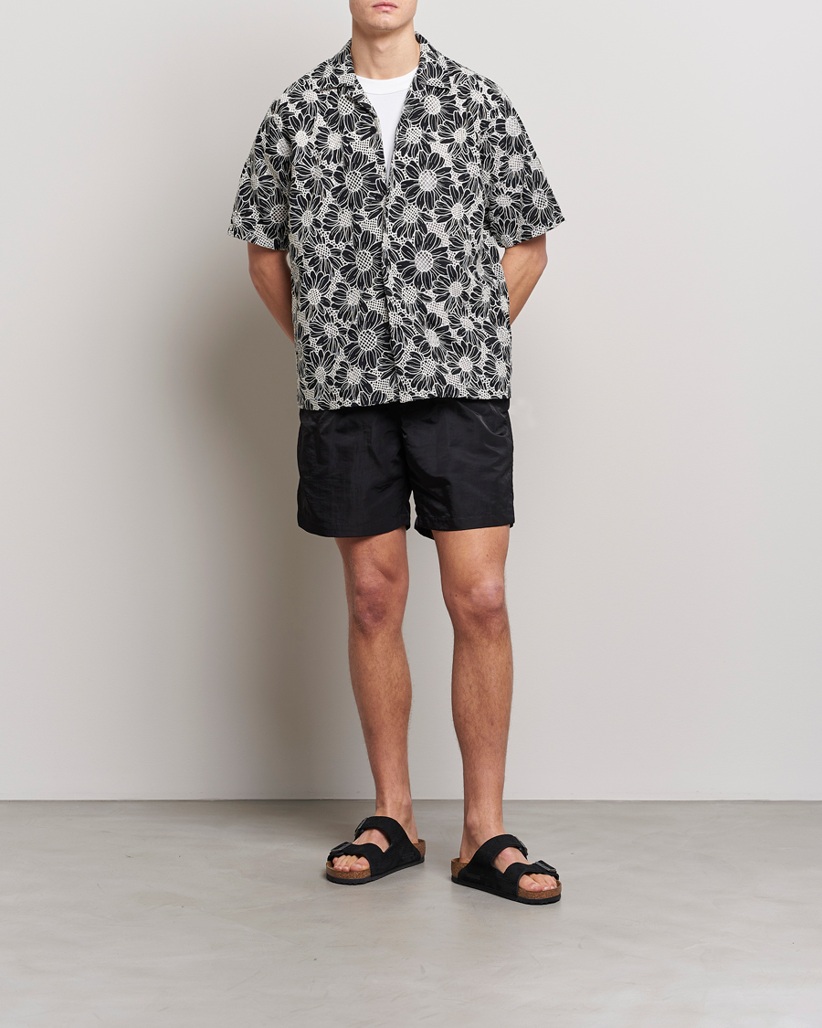 Mies | Shortsit | Sunflower | Mike Shorts Black