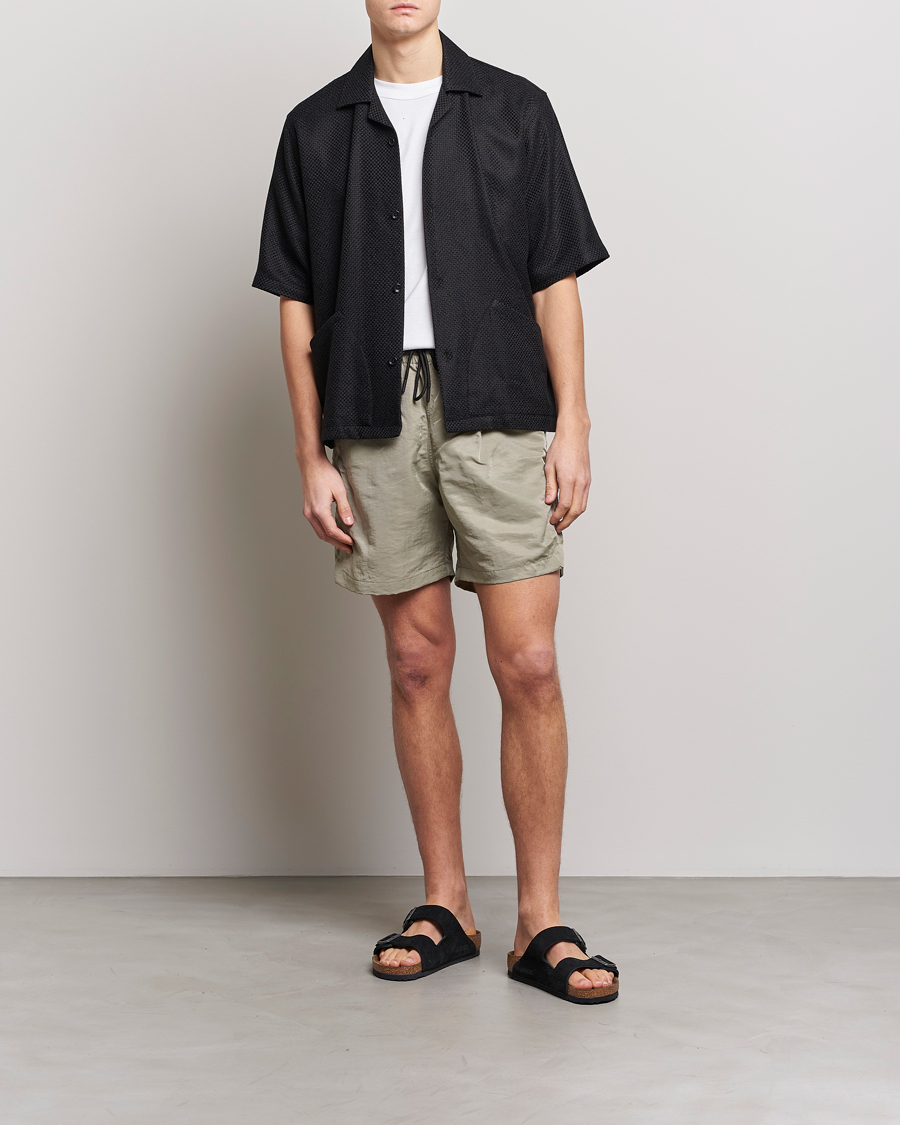 Mies | Shortsit | Sunflower | Mike Nylon Shorts Khaki