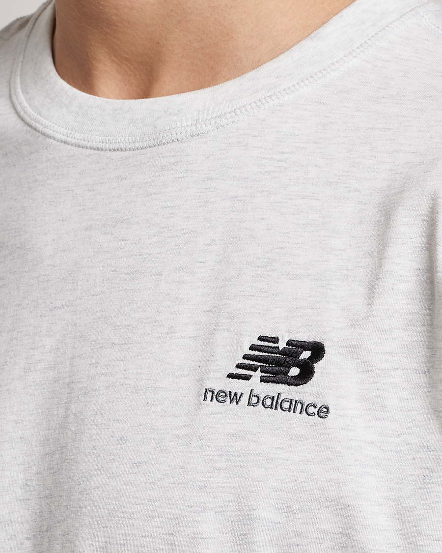 Mies | T-paidat | New Balance | Essentials T-Shirt Sea Salt Heather