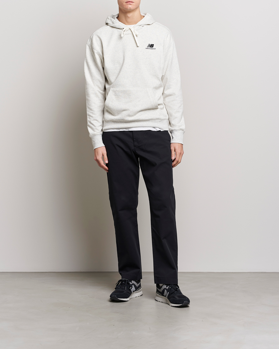 Mies | Puserot | New Balance | Essentials Hoodie Sea Salt Heather