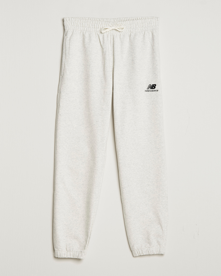 Mies | Housut | New Balance | Essentials Sweatpants Sea Salt Heather