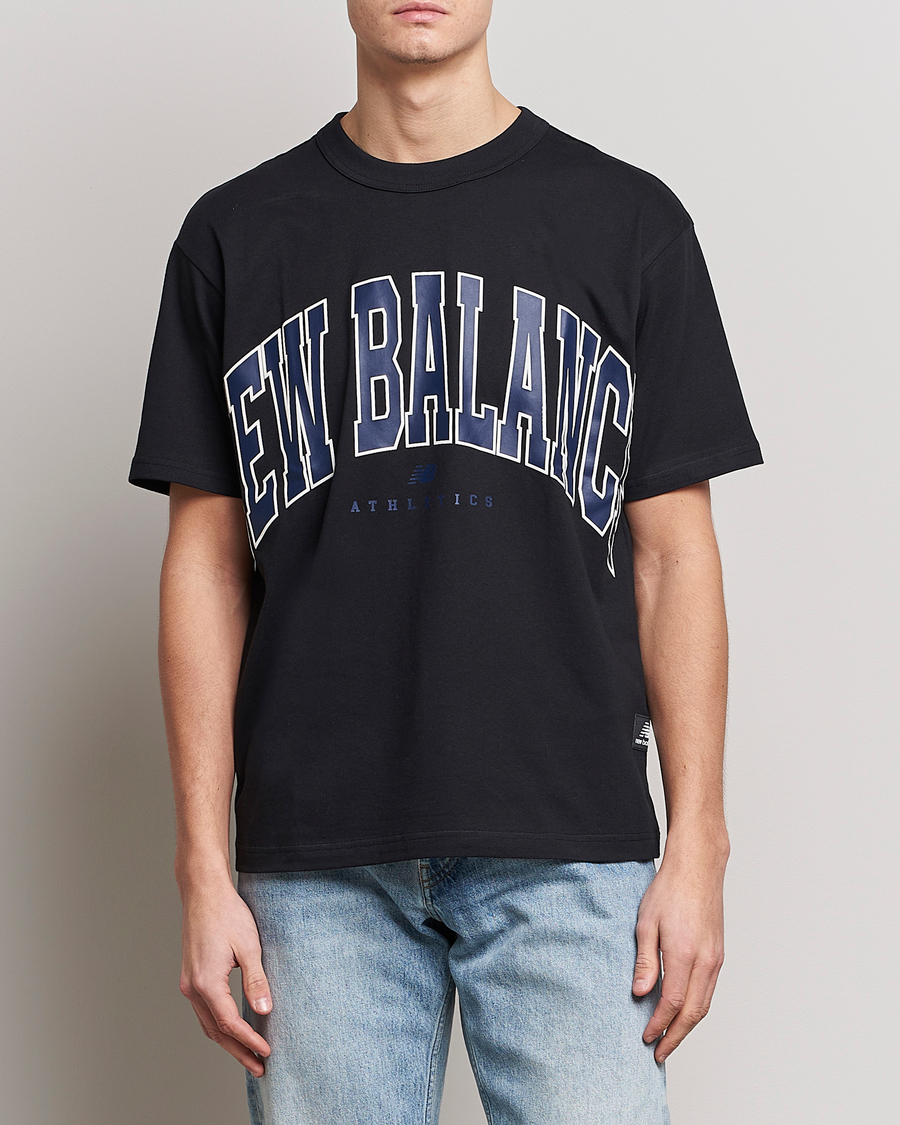 Mies | New Balance | New Balance | Athletics Warped T-Shirt Black
