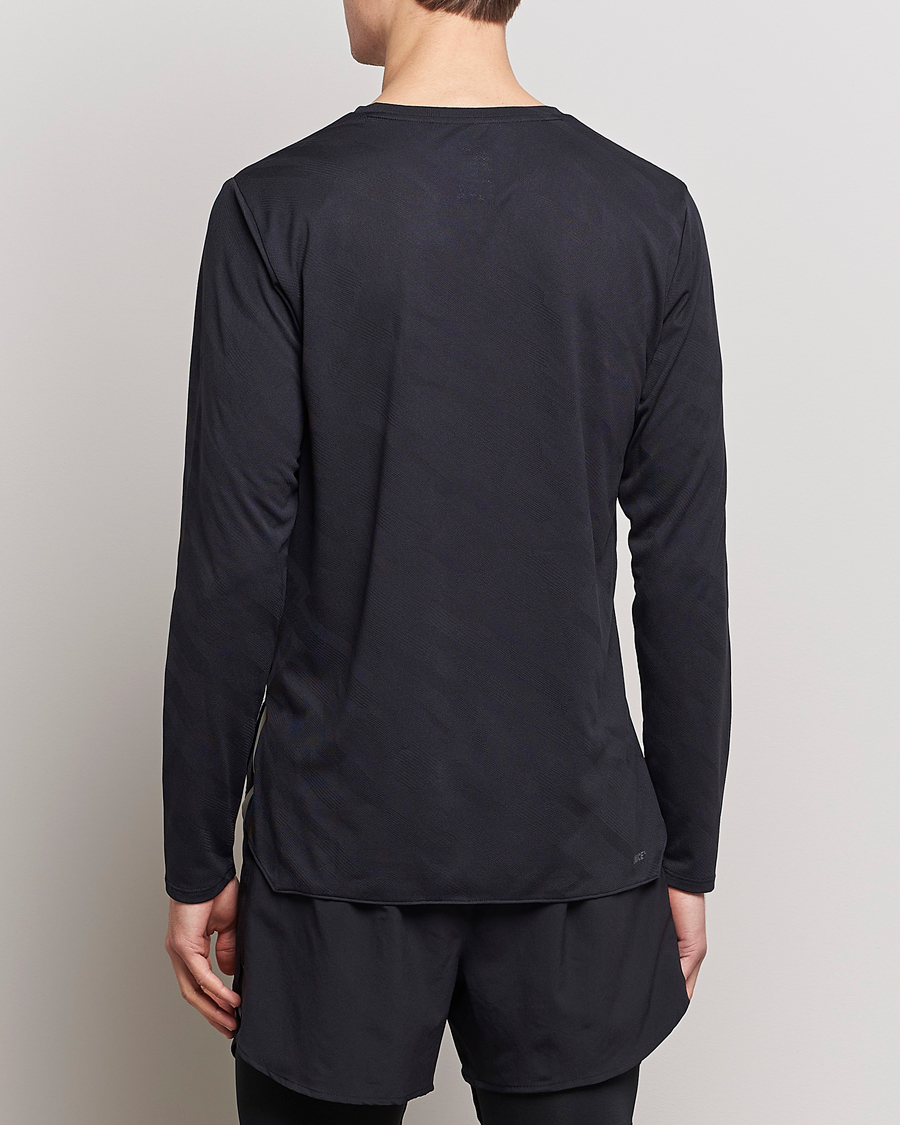 Mies | T-paidat | New Balance Running | Q Speed Jacquard Long Sleeve T-Shirt Black