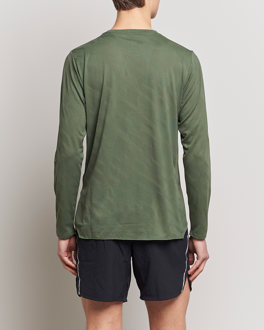 Mies | T-paidat | New Balance Running | Q Speed Jacquard Long Sleeve T-Shirt Olive