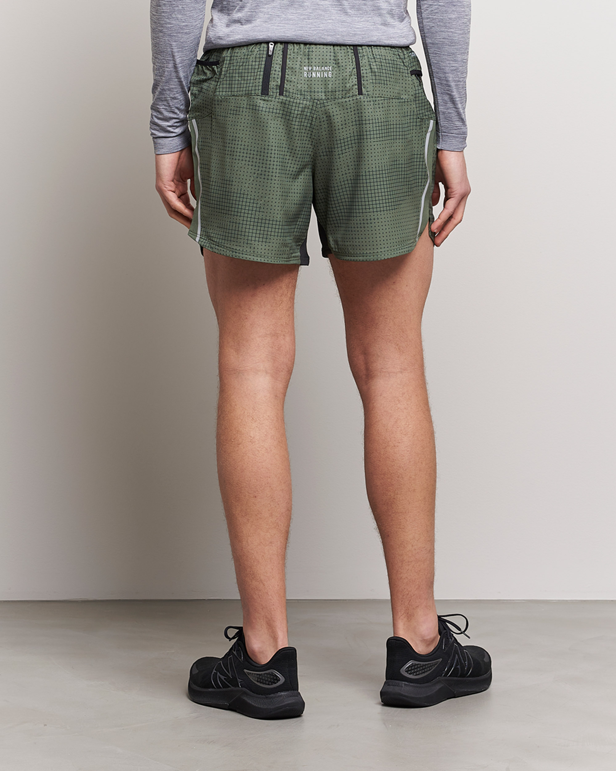 Mies | Shortsit | New Balance Running | Impact Run 5 Inch Shorts Deep Olive