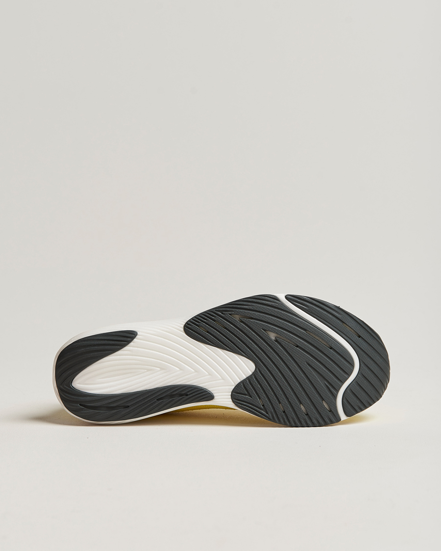 Mies | New Balance Running FuelCell Rebel v3 Cosmic Pineapple | New Balance Running | FuelCell Rebel v3 Cosmic Pineapple