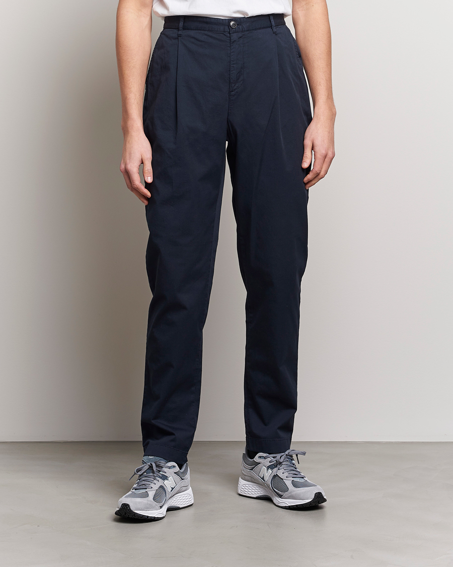 Mies |  | Sunspel | Pleated Stretch Cotton Twill Chino Navy